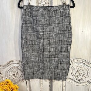 Banana Republic Blue and White Plaid Pencil Skirt Knee-Length Work